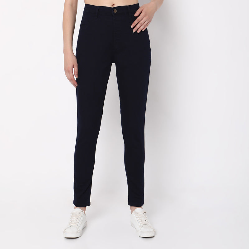 Skinny Fit Solid Mid Rise Jeans