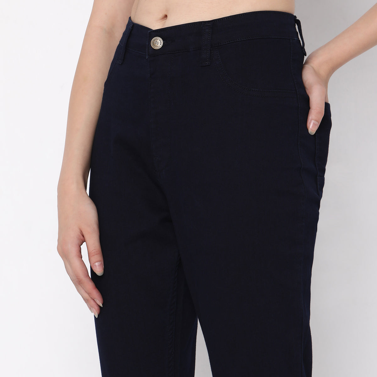 Skinny Fit Solid Mid Rise Jeans