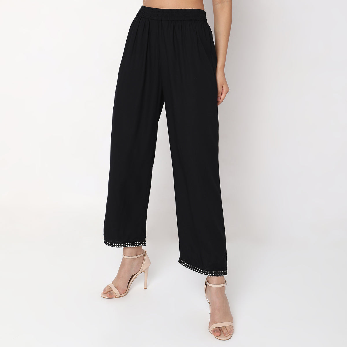 Straight Fit Solid Mid Rise Pants