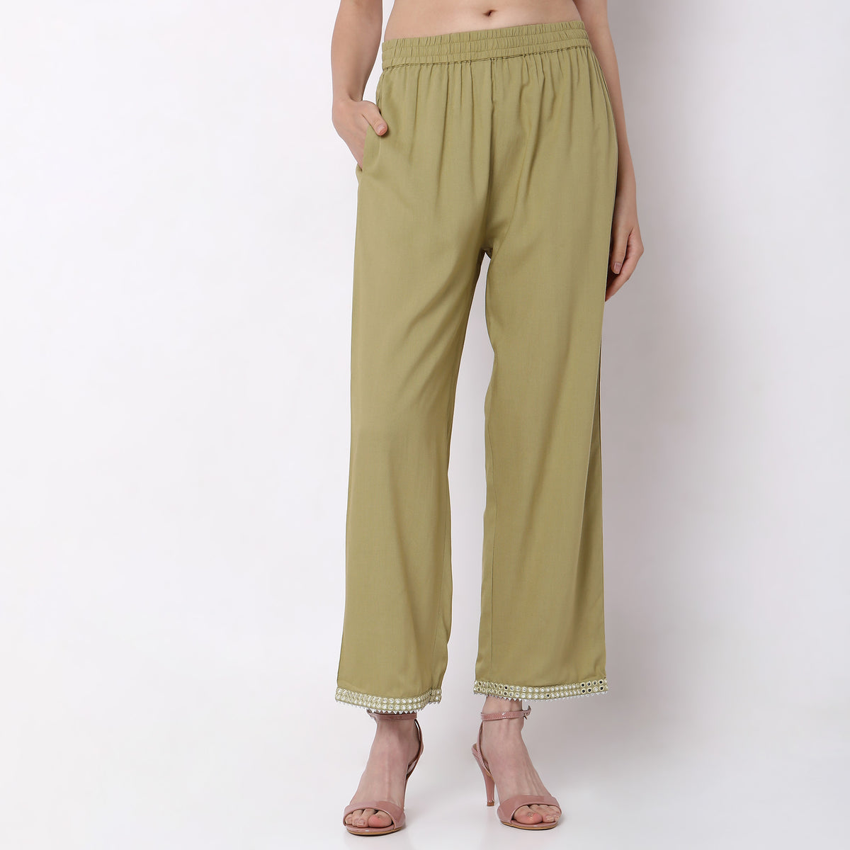 Straight Fit Solid Mid Rise Pants