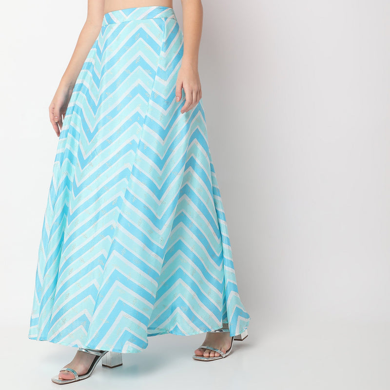 Women Wearing Flare Fit Printed Mid Rise Skirt