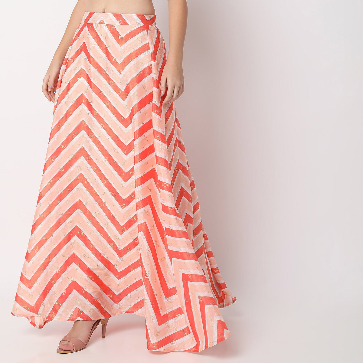 Women Wearing Flare Fit Printed Mid Rise Skirt