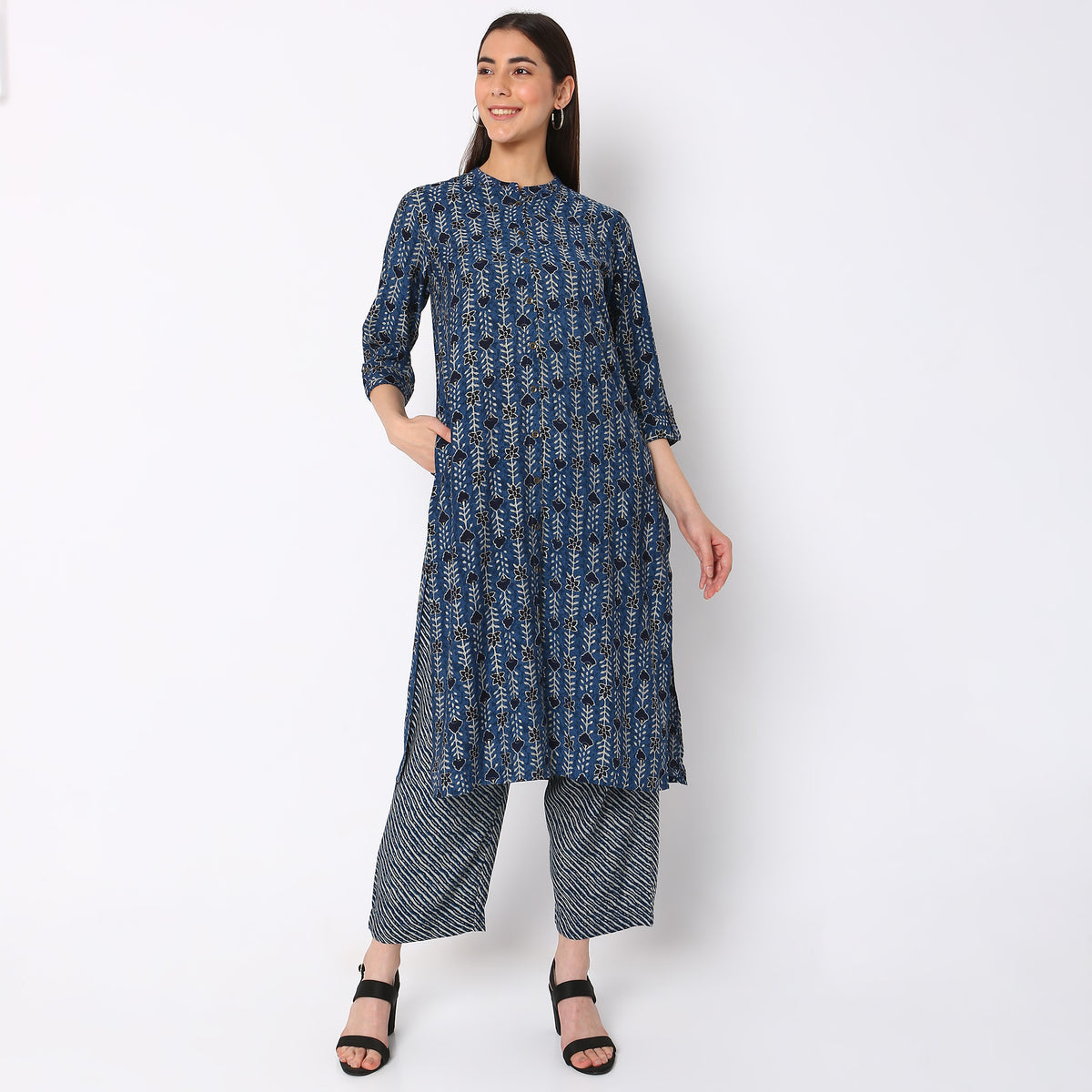 Regular Fit Printed Kurta Set