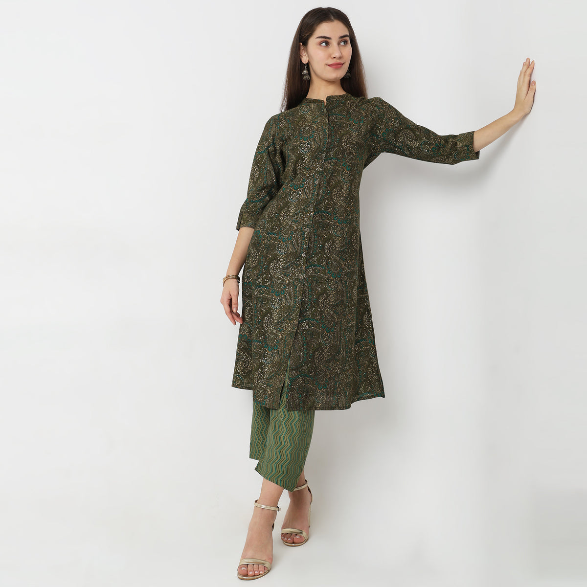 Regular Fit Printed Kurta Sets