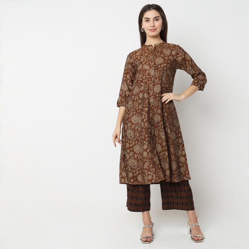 Regular Fit Printed Kurta Sets