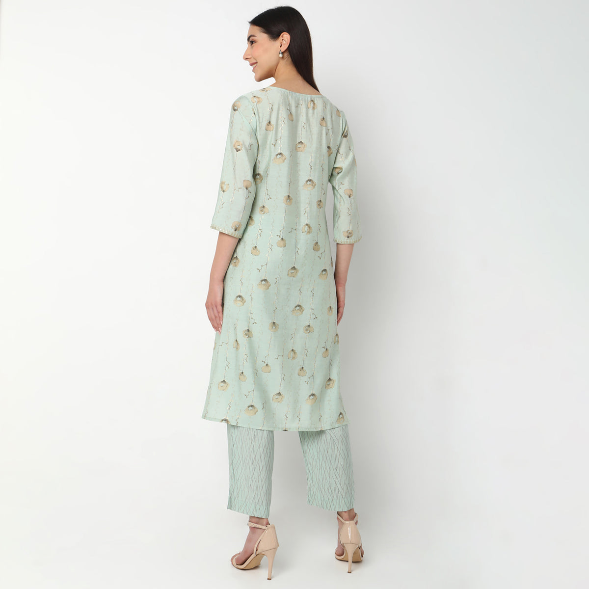 Straight Fit Printed Kurta Set