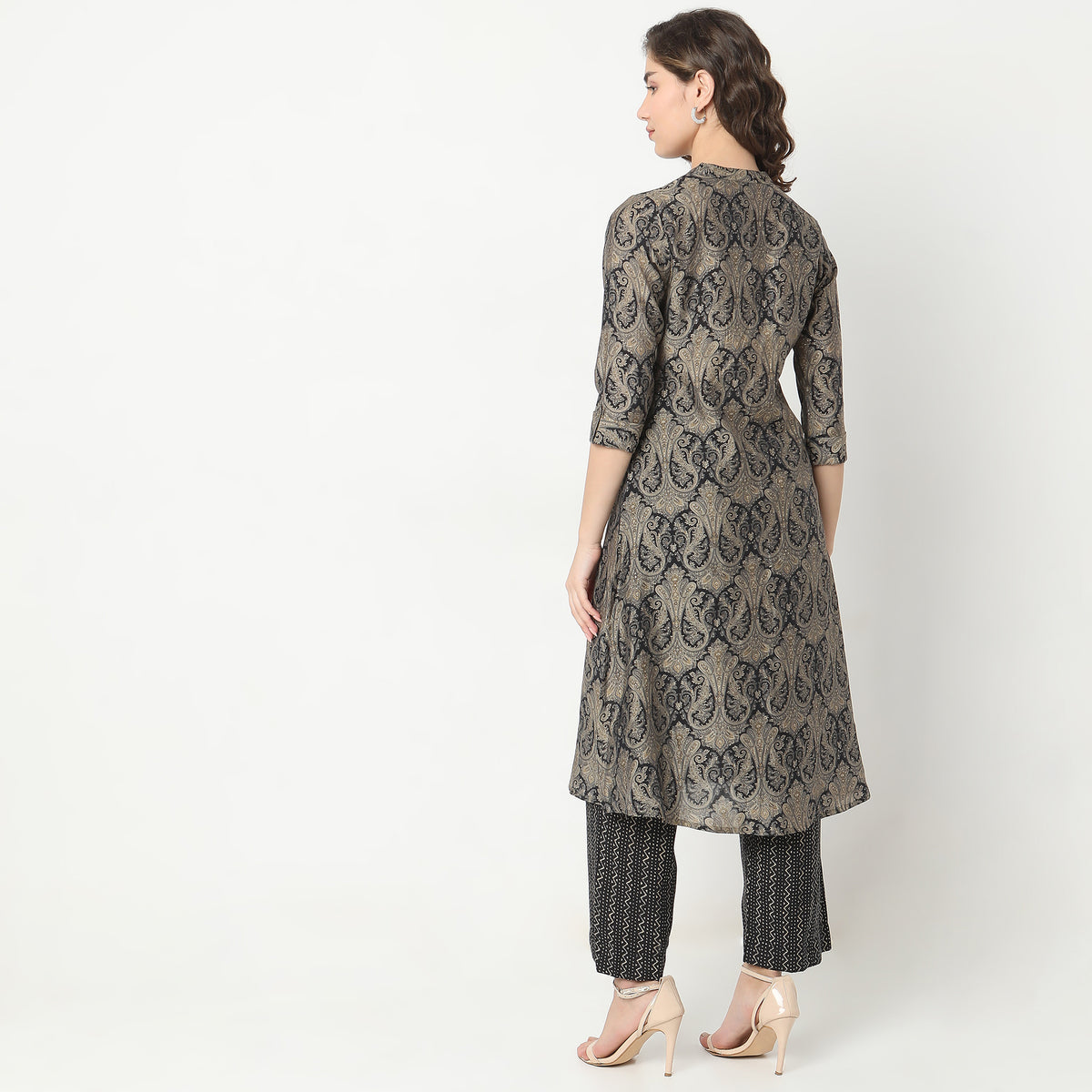 Regular Fit Printed Kurta Sets