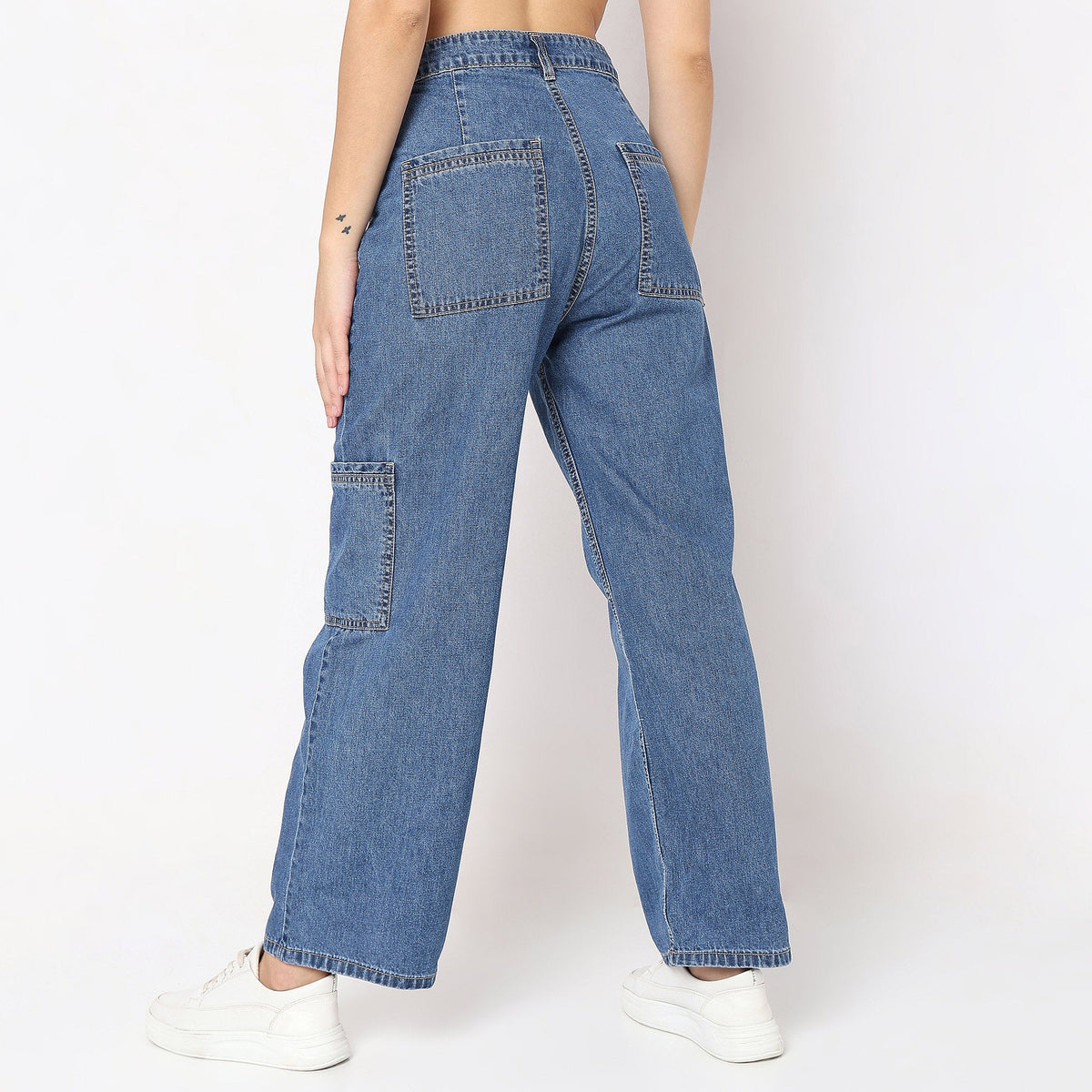 Women Wearing Straight Fit Solid High Rise Jean