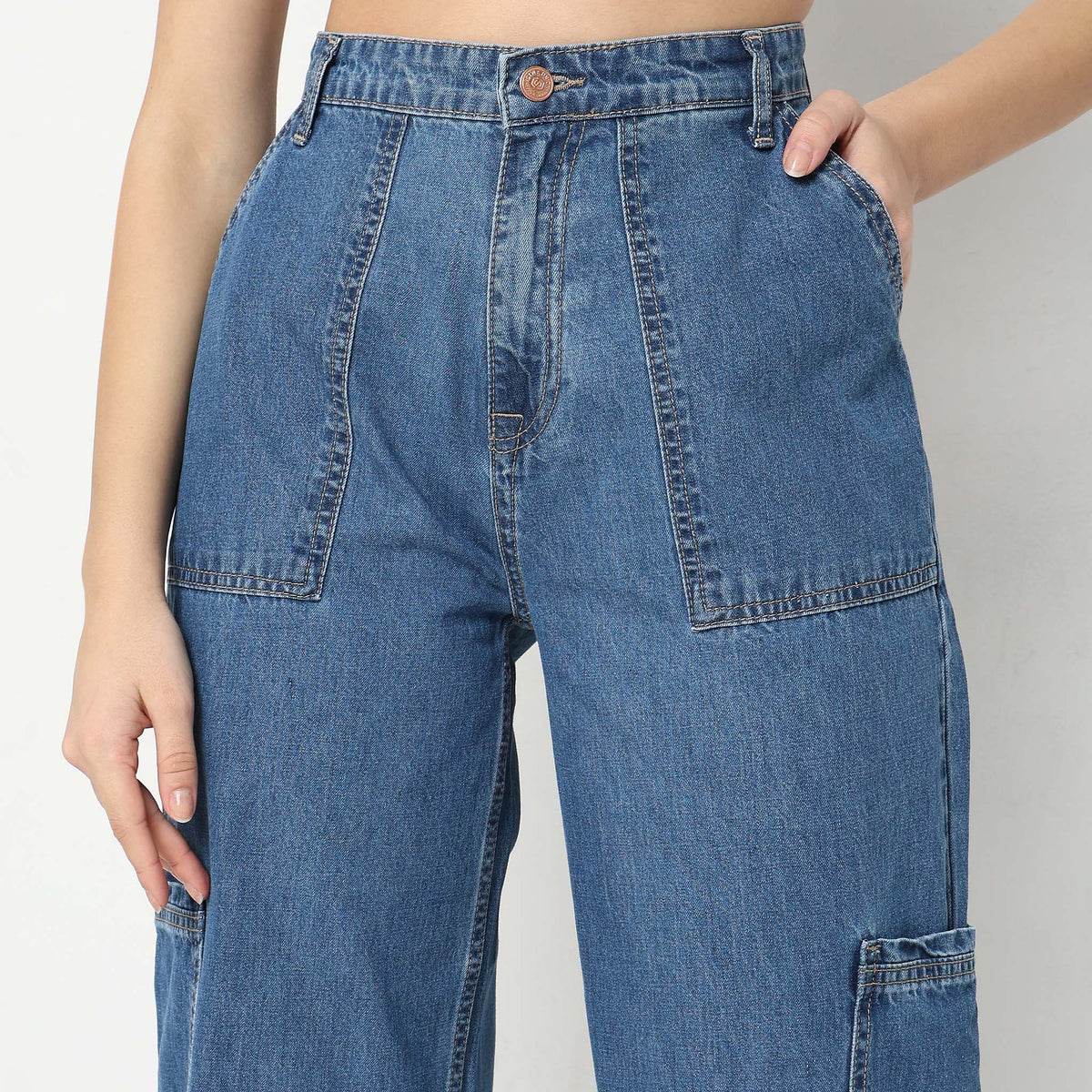 Regular Fit Solid High Rise Jeans