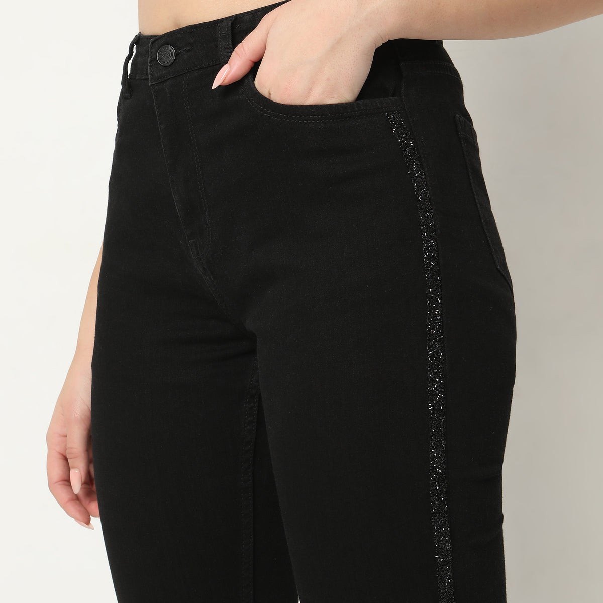 Skinny Fit Embellished High Rise Jeans