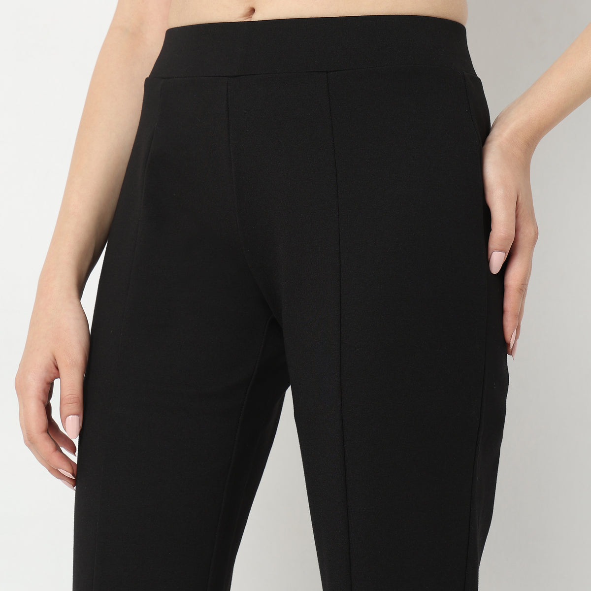 Skinny Fit Solid High Rise Jeggings