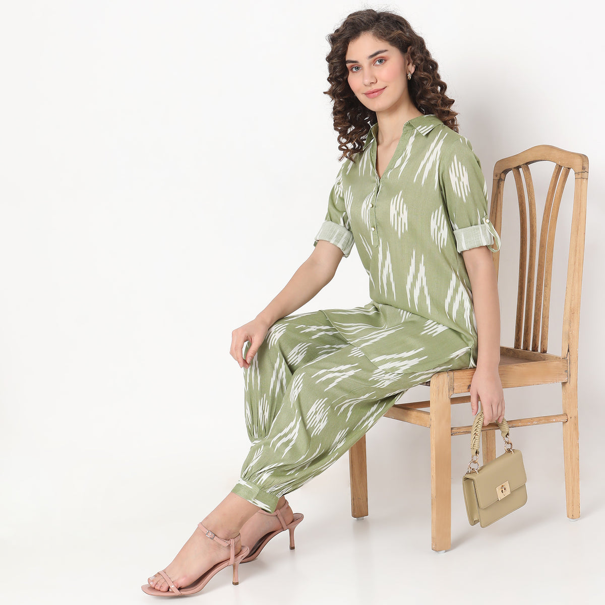 Straight Fit Printed Kurta Sets