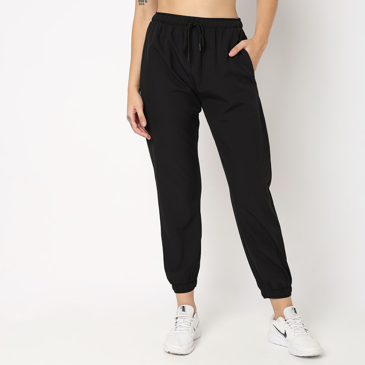 Regular Fit Solid Mid Rise Joggers