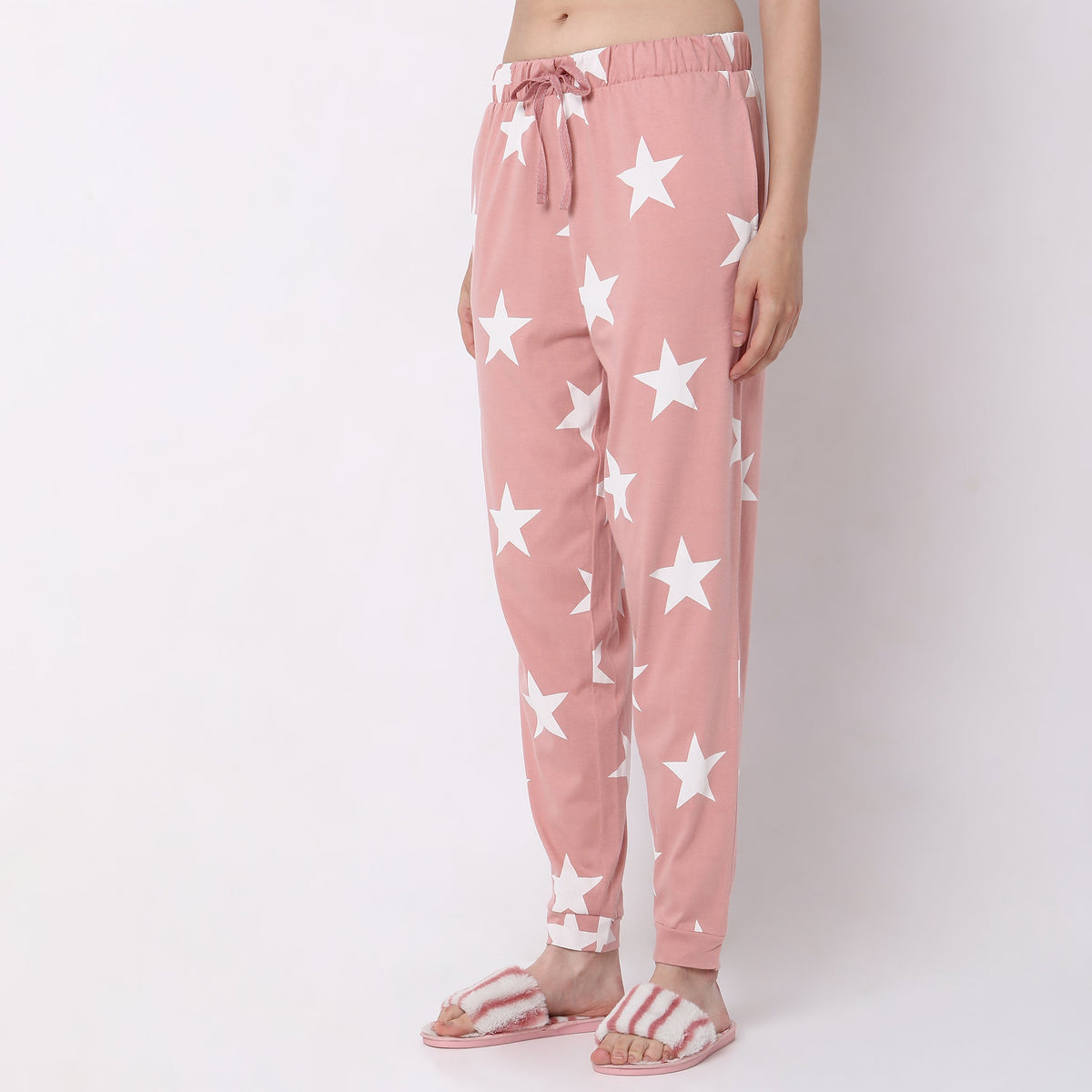 Women Wearing Regular Fit Printed Mid Rise Pyjama