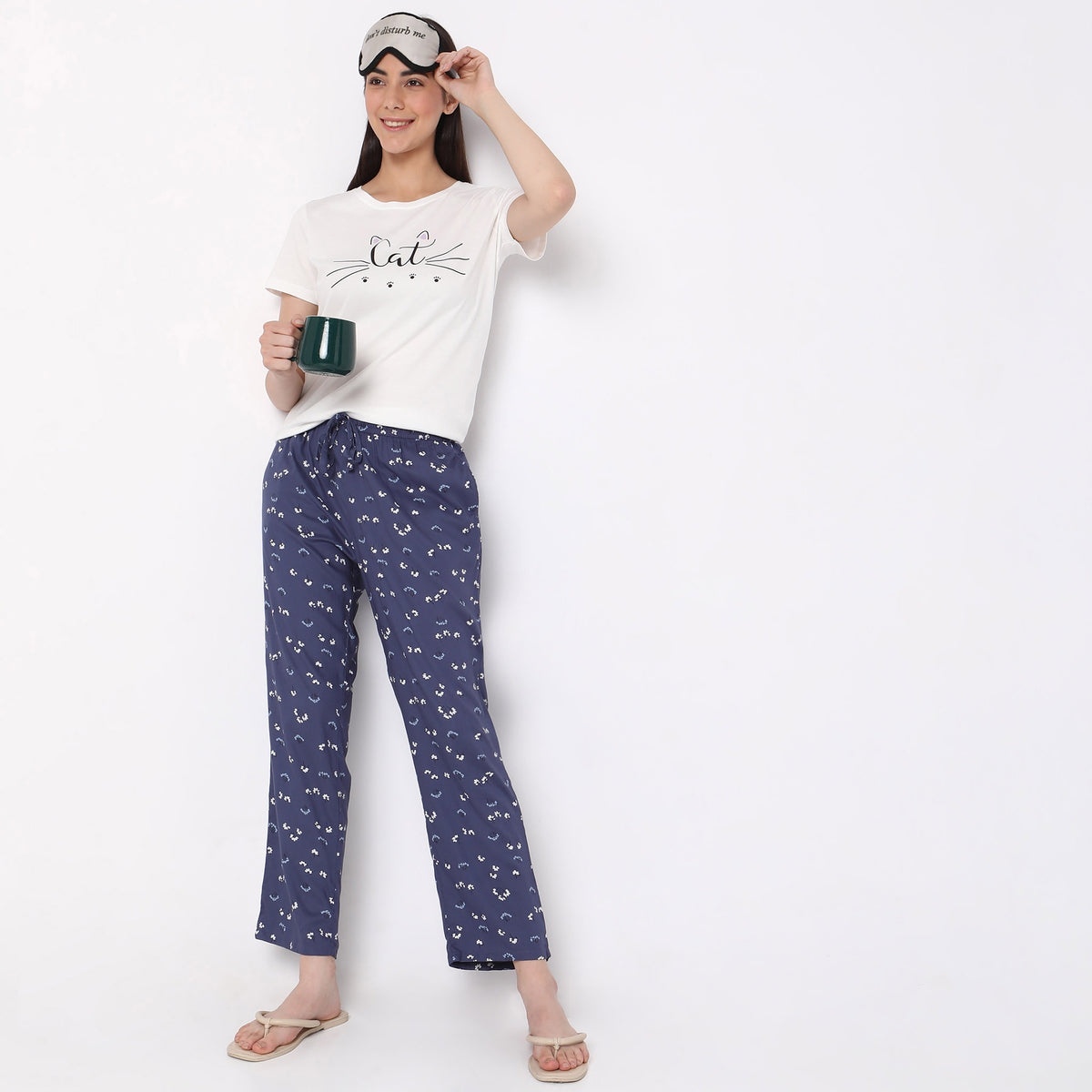 Regular Fit Floral Mid Rise Pyjamas