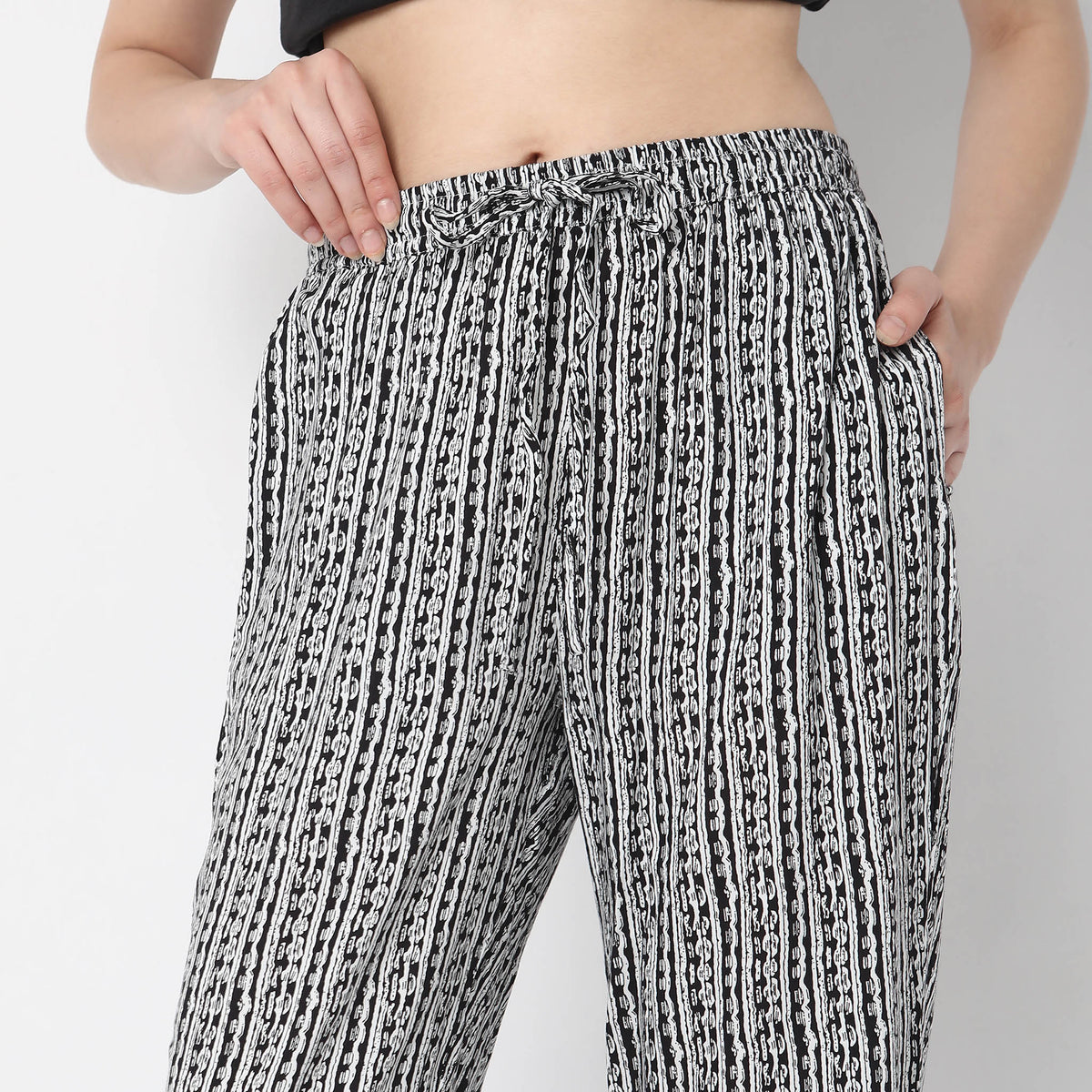 Regular Fit Printed Mid Rise Pyjamas