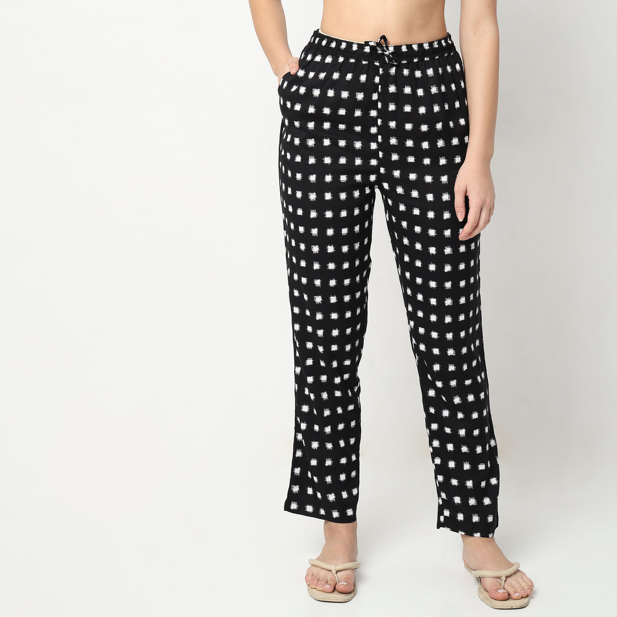 Regular Fit Printed Mid Rise Pyjamas