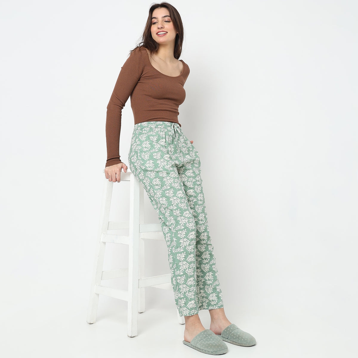 Regular Fit Floral Mid Rise Pyjamas