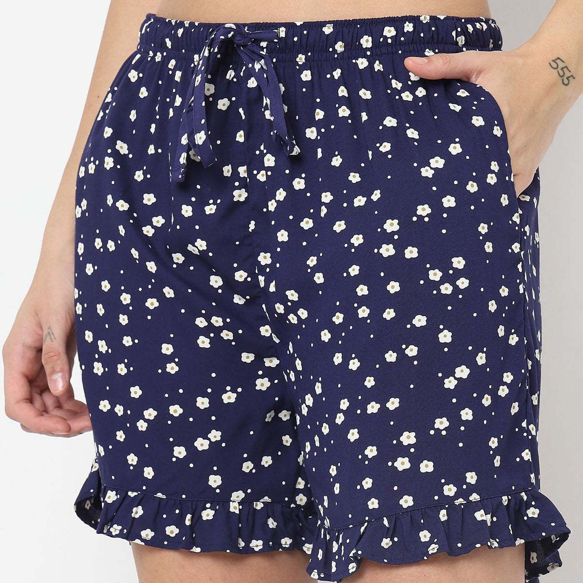 Regular Fit Floral Mid Rise Shorts