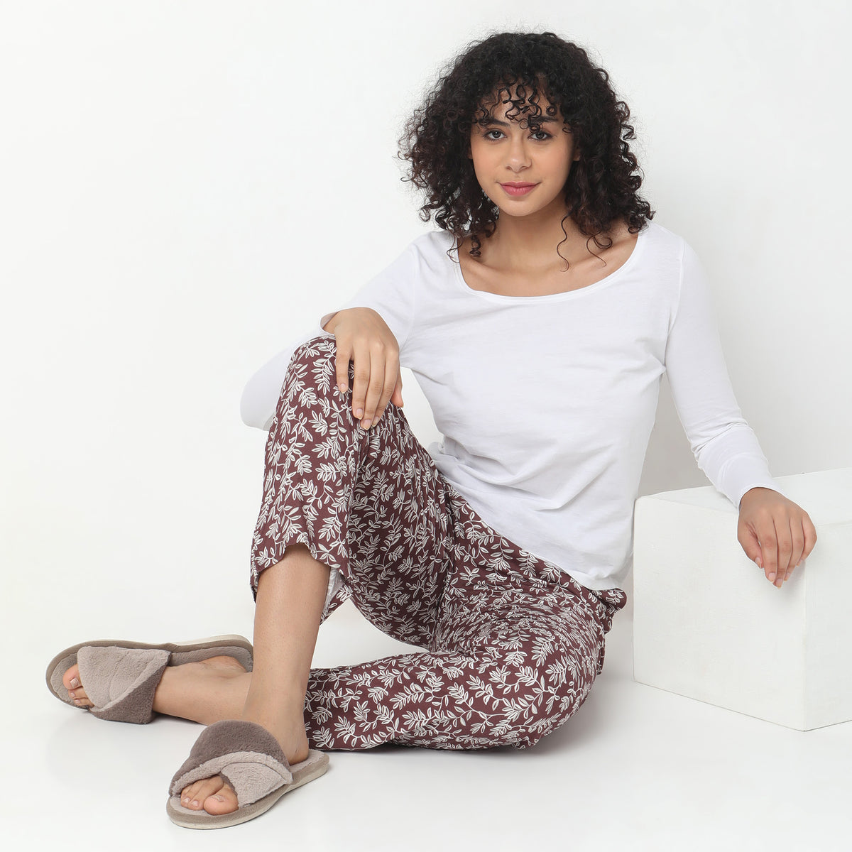 Regular Fit Printed Mid Rise Pyjamas