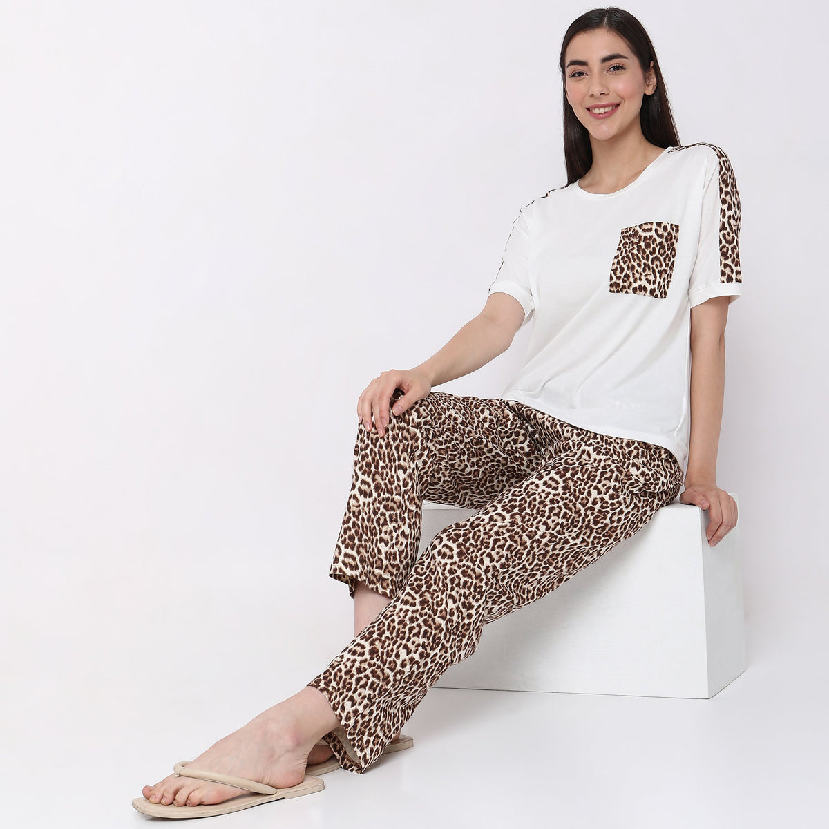 Women Wearing Regular Fit Printed Sleepwear Set