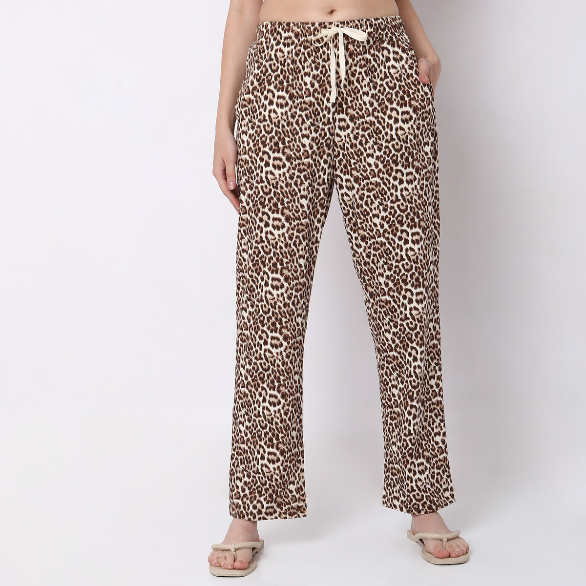 Women Wearing Regular Fit Printed Sleepwear Set