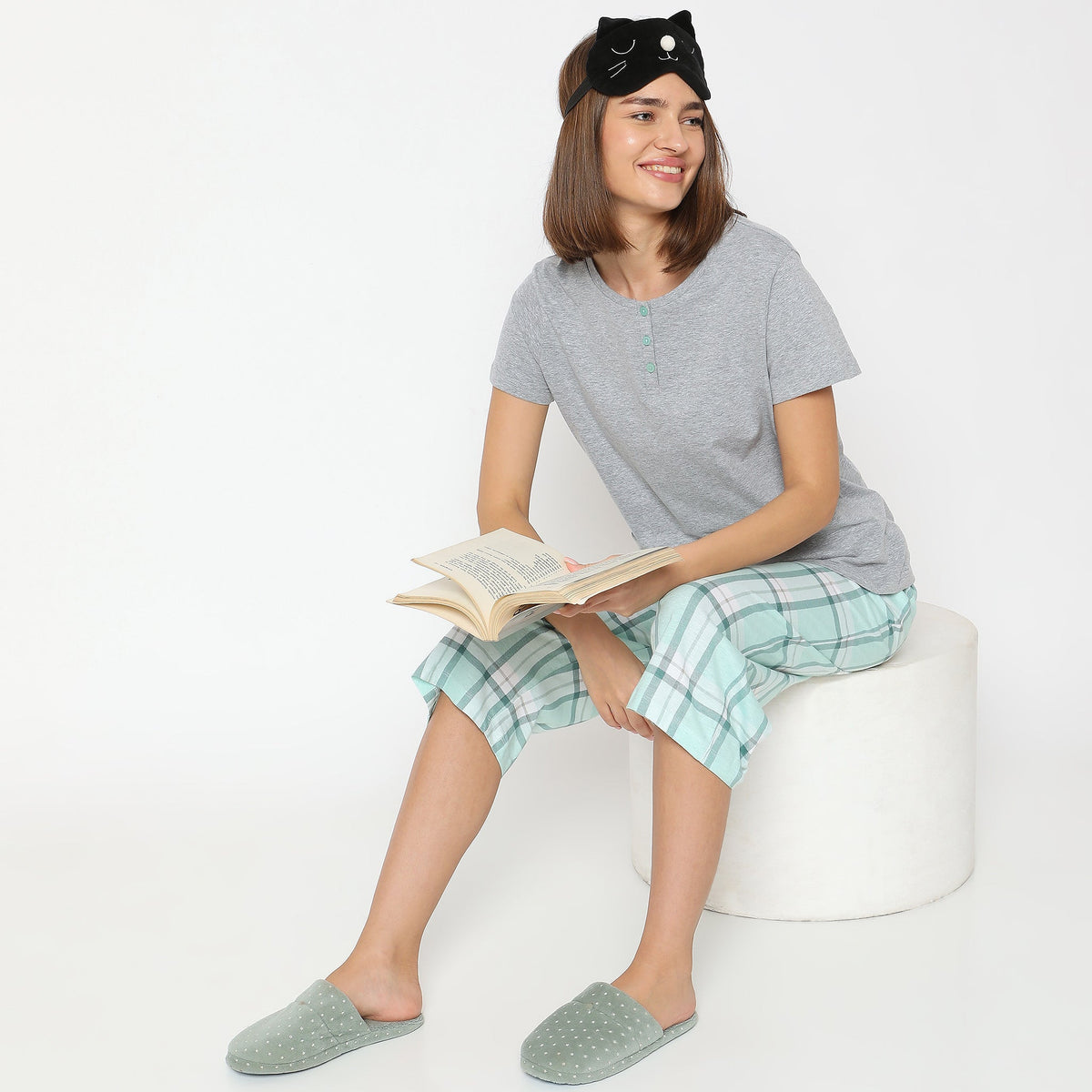 Women Wearing Regular Fit Solid Sleepwear Set