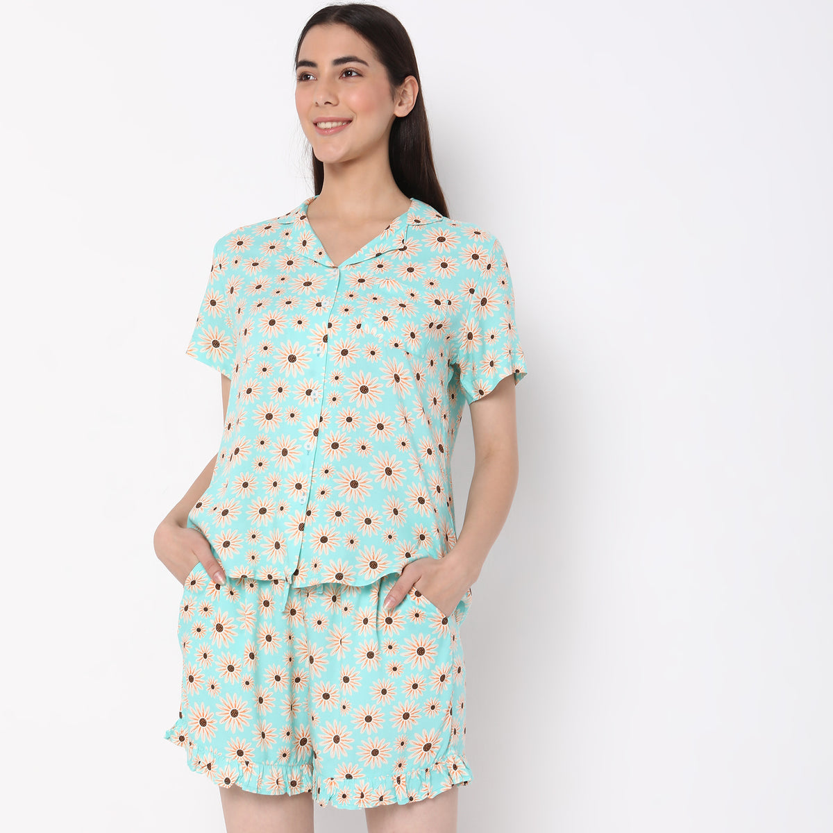 Women Wearing Regular Fit Printed Sleepwear Sets