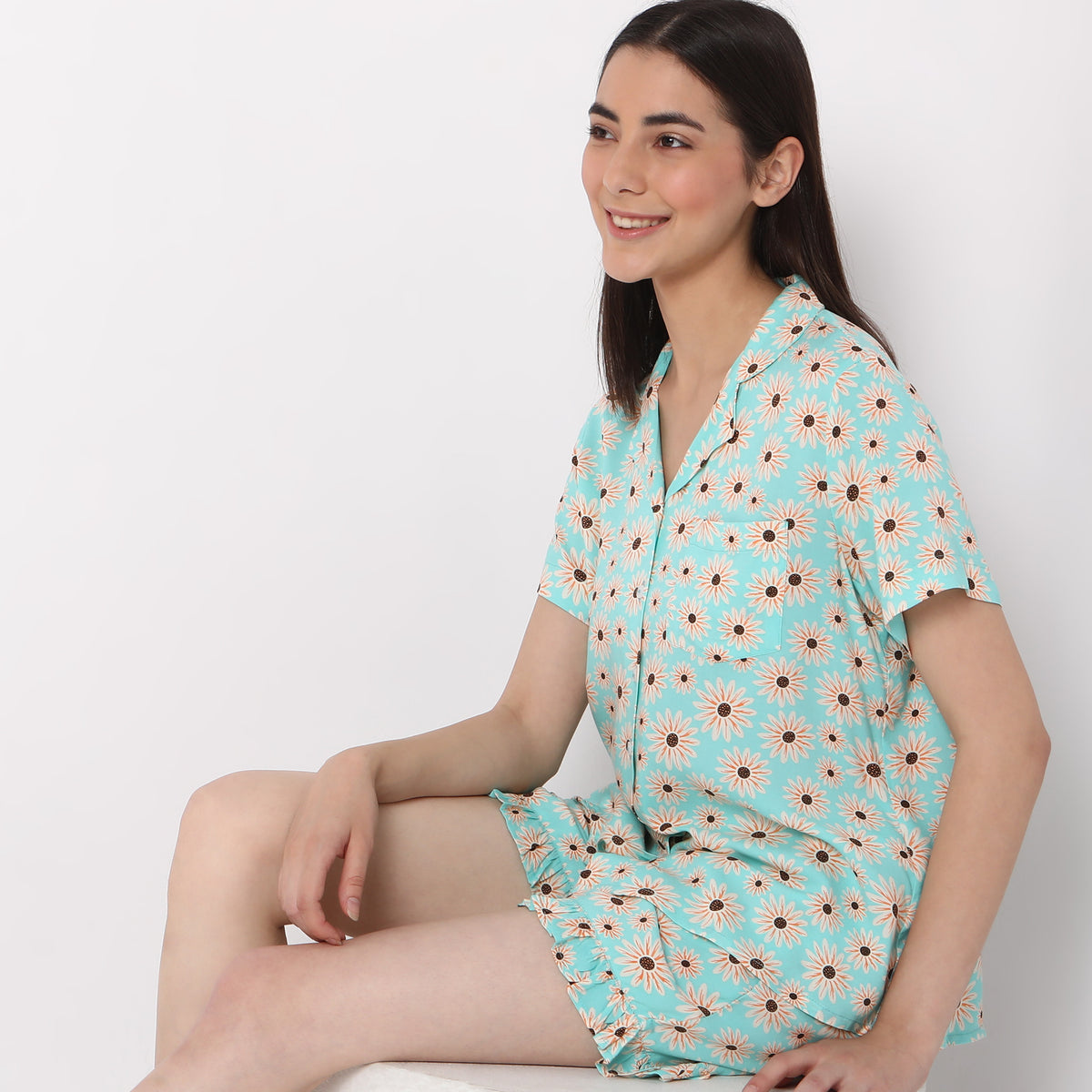 Women Wearing Regular Fit Printed Sleepwear Sets