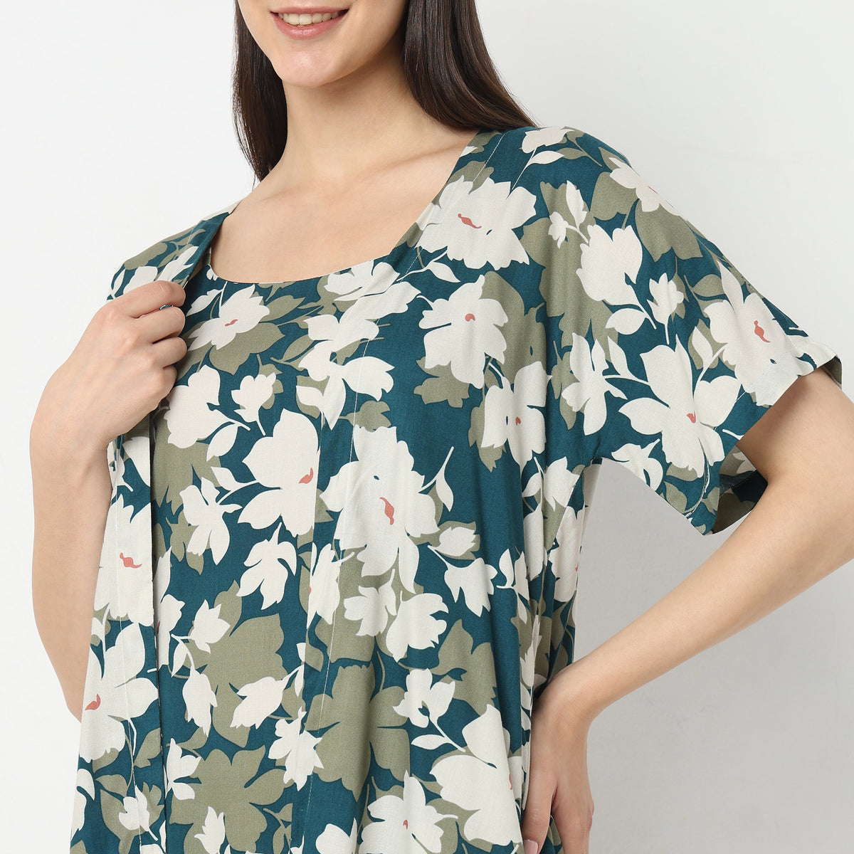 Regular Fit Floral Shrug