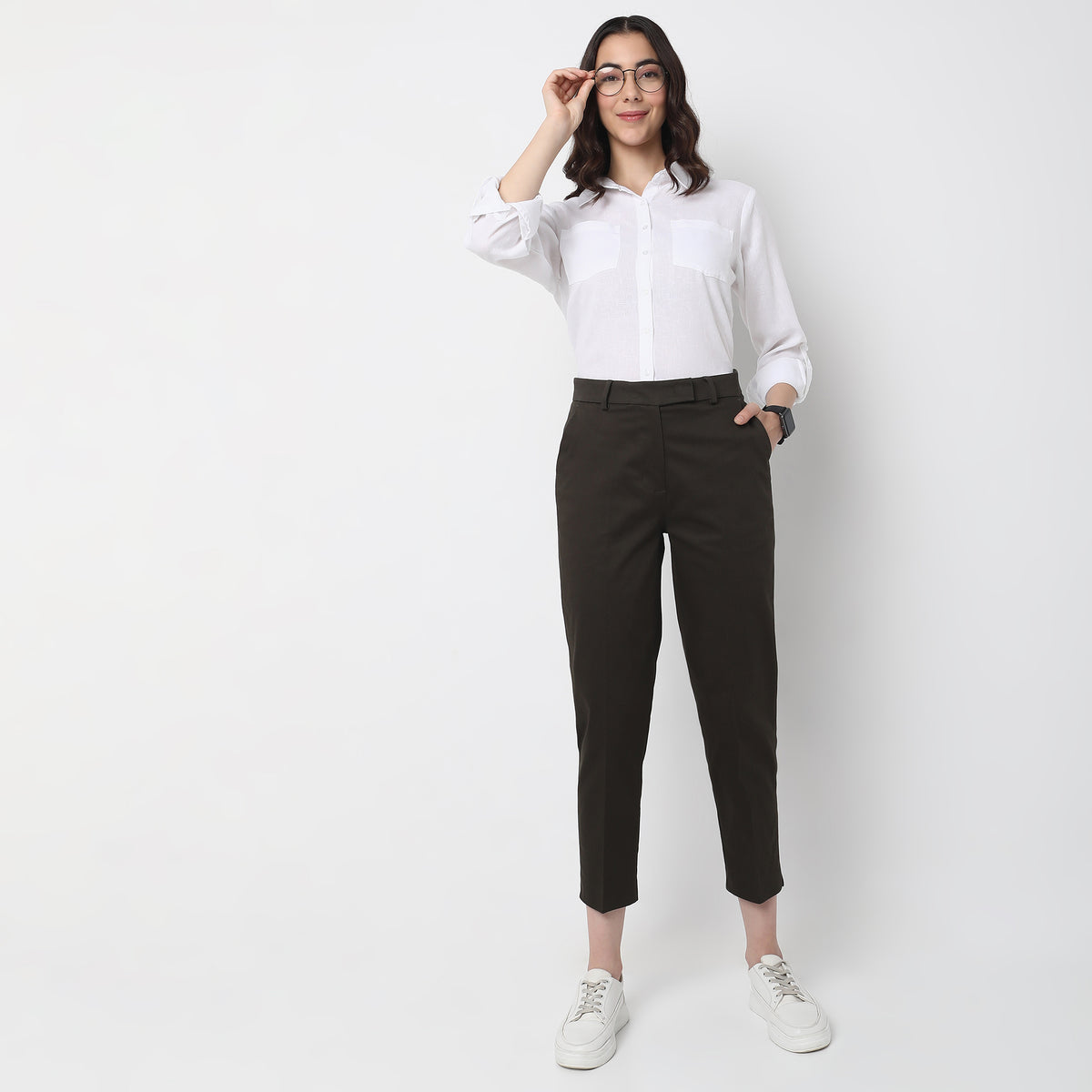 Regular Fit Solid Mid Rise Trousers