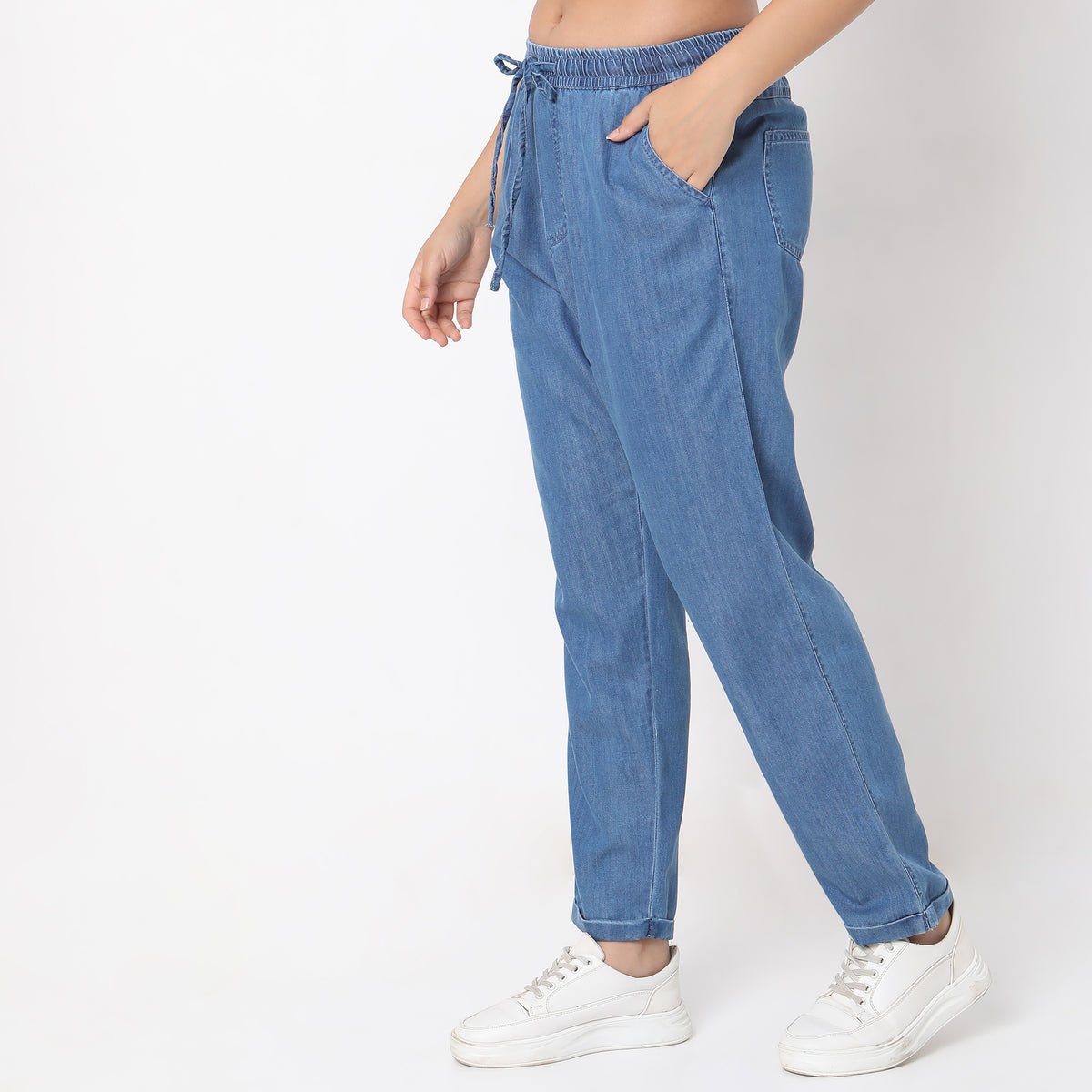 Regular Fit Solid Mid Rise Trousers