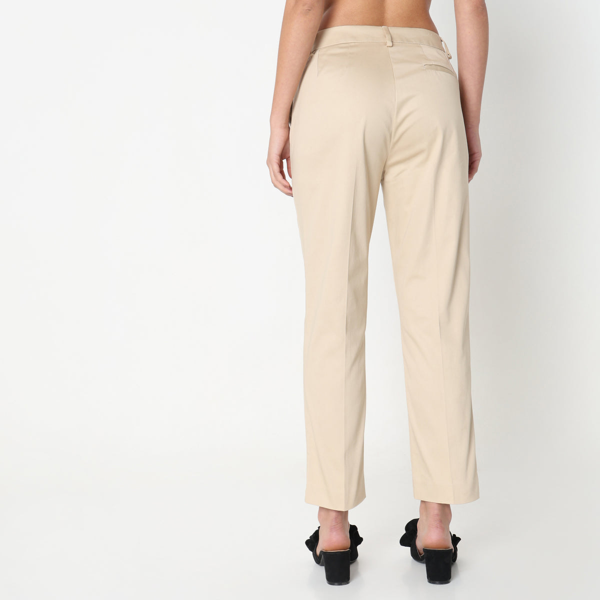 Regular Fit Solid Mid Rise Trousers