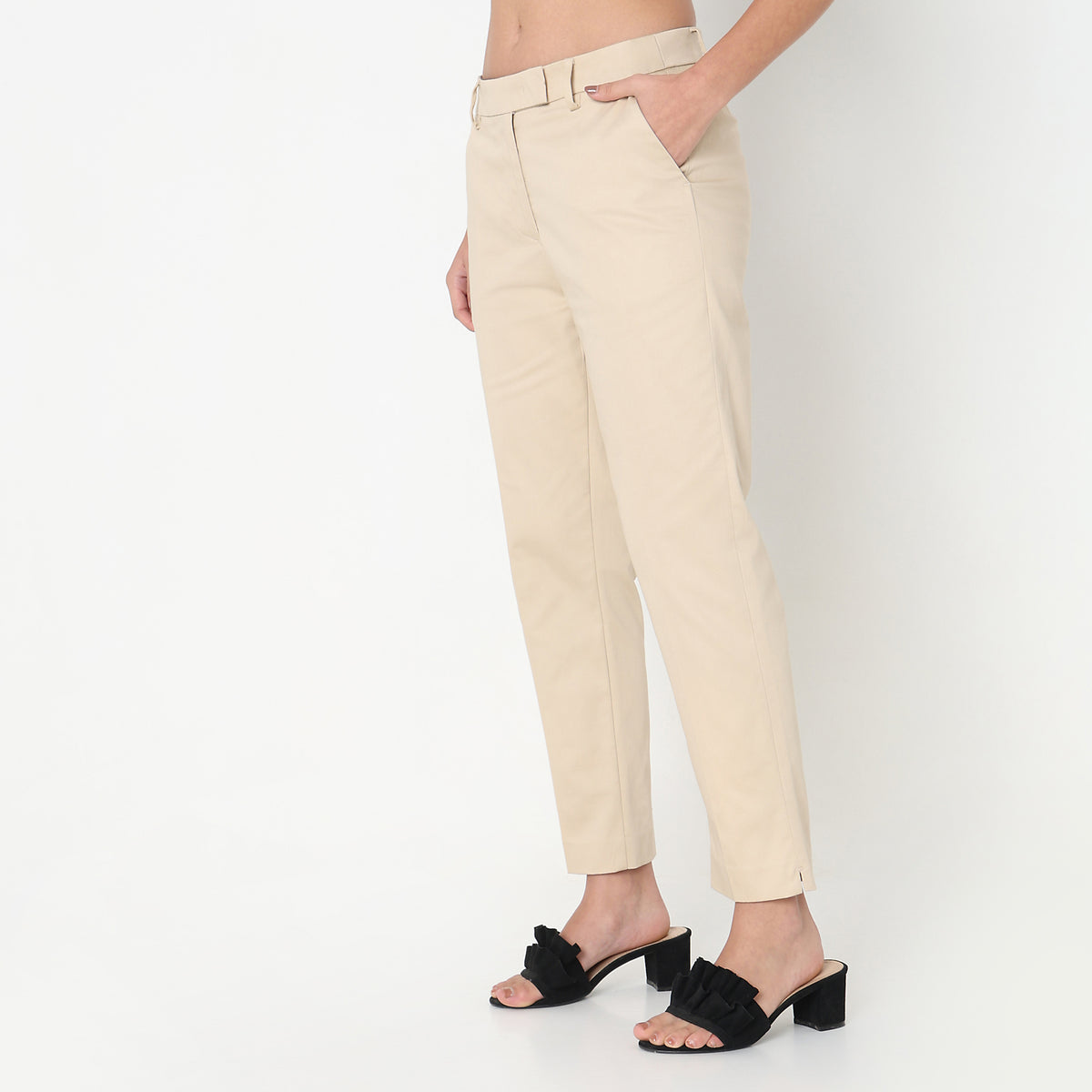 Regular Fit Solid Mid Rise Trousers