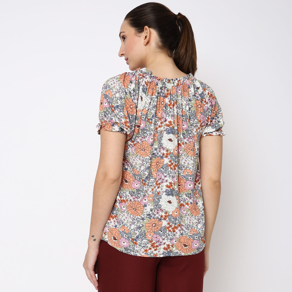 Women Wearing Regular Fit Floral Top