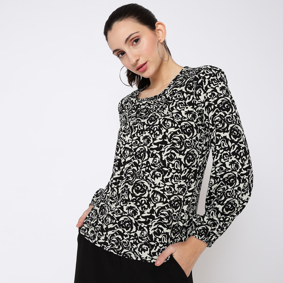 Women Wearing Regular Fit Printed Top