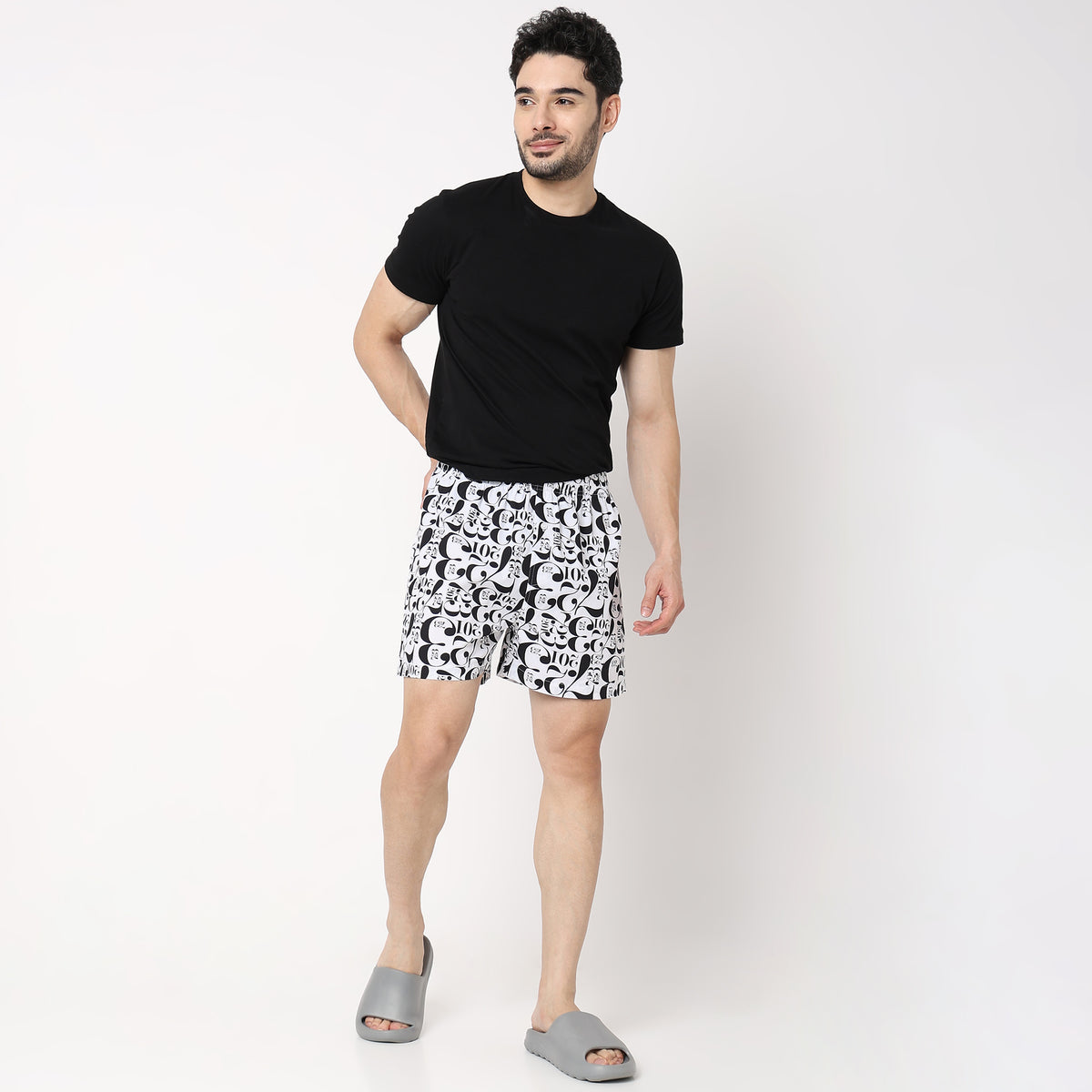 Regular Fit Printed Mid Rise Shorts