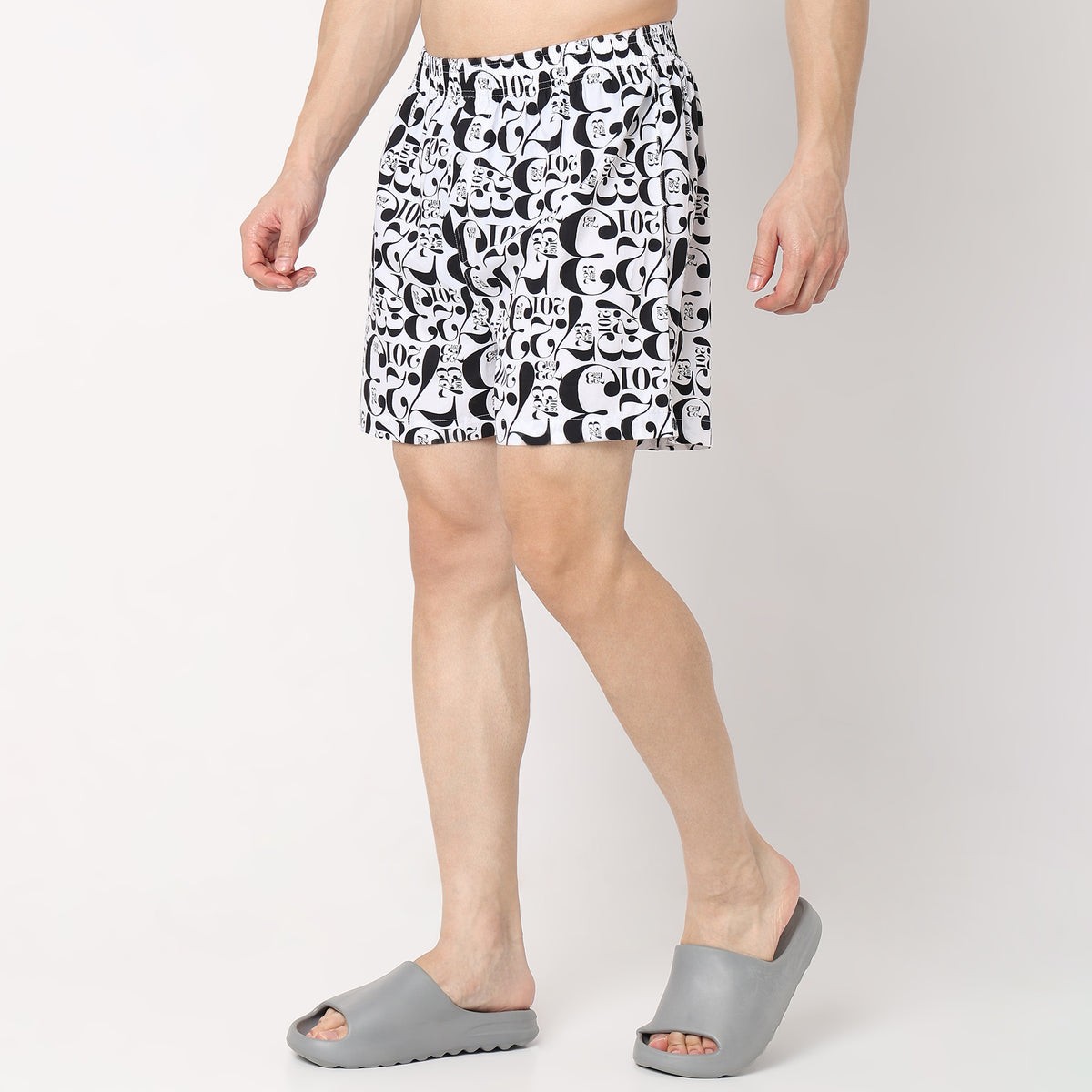 Regular Fit Printed Mid Rise Shorts