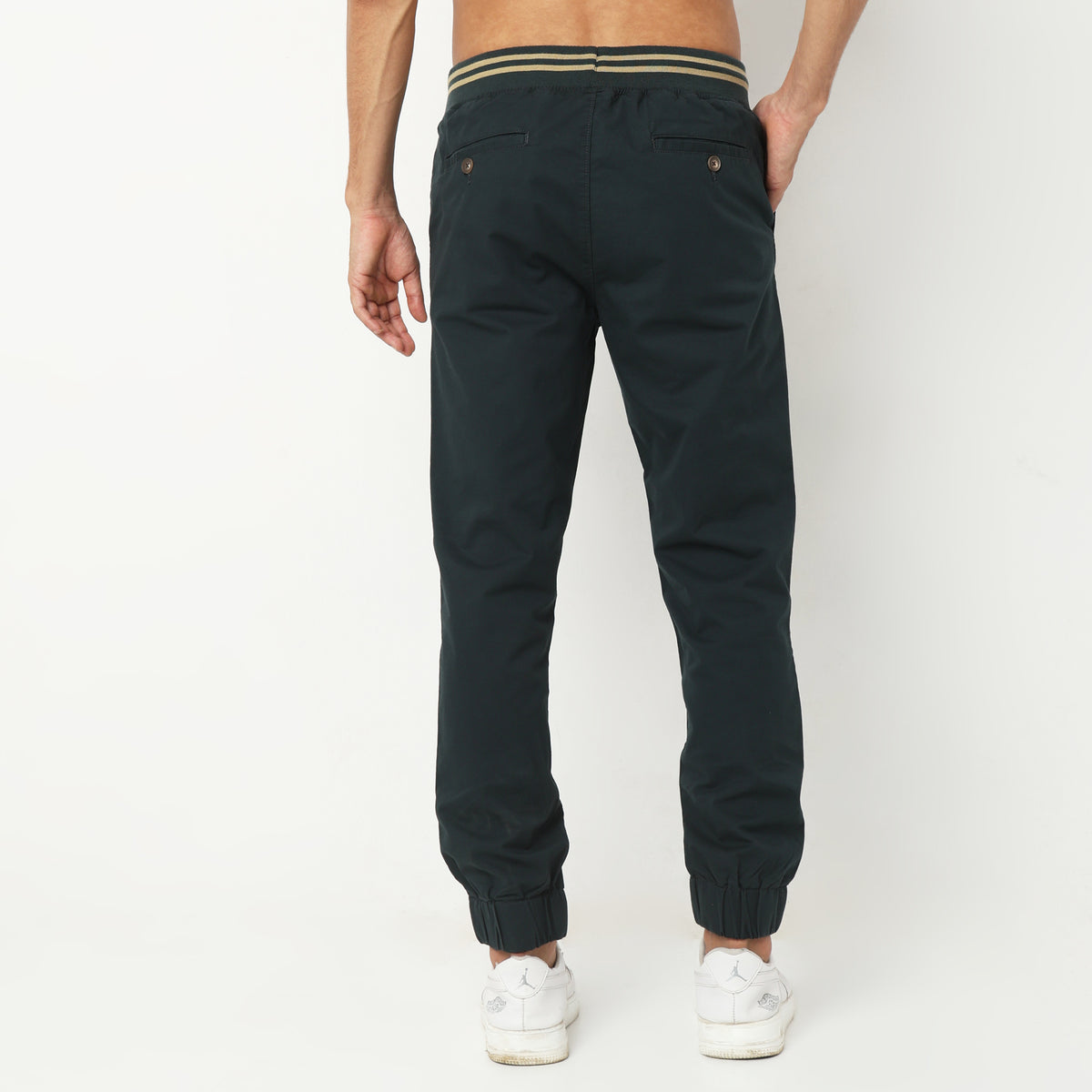 Regular Fit Solid Mid Rise Joggers