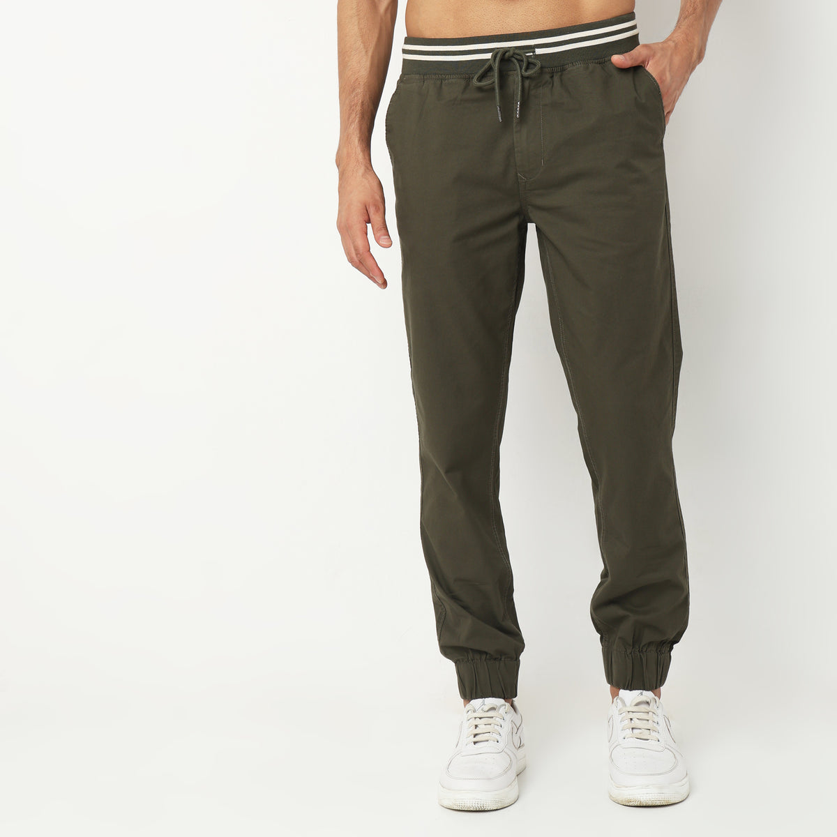 Regular Fit Solid Mid Rise Joggers