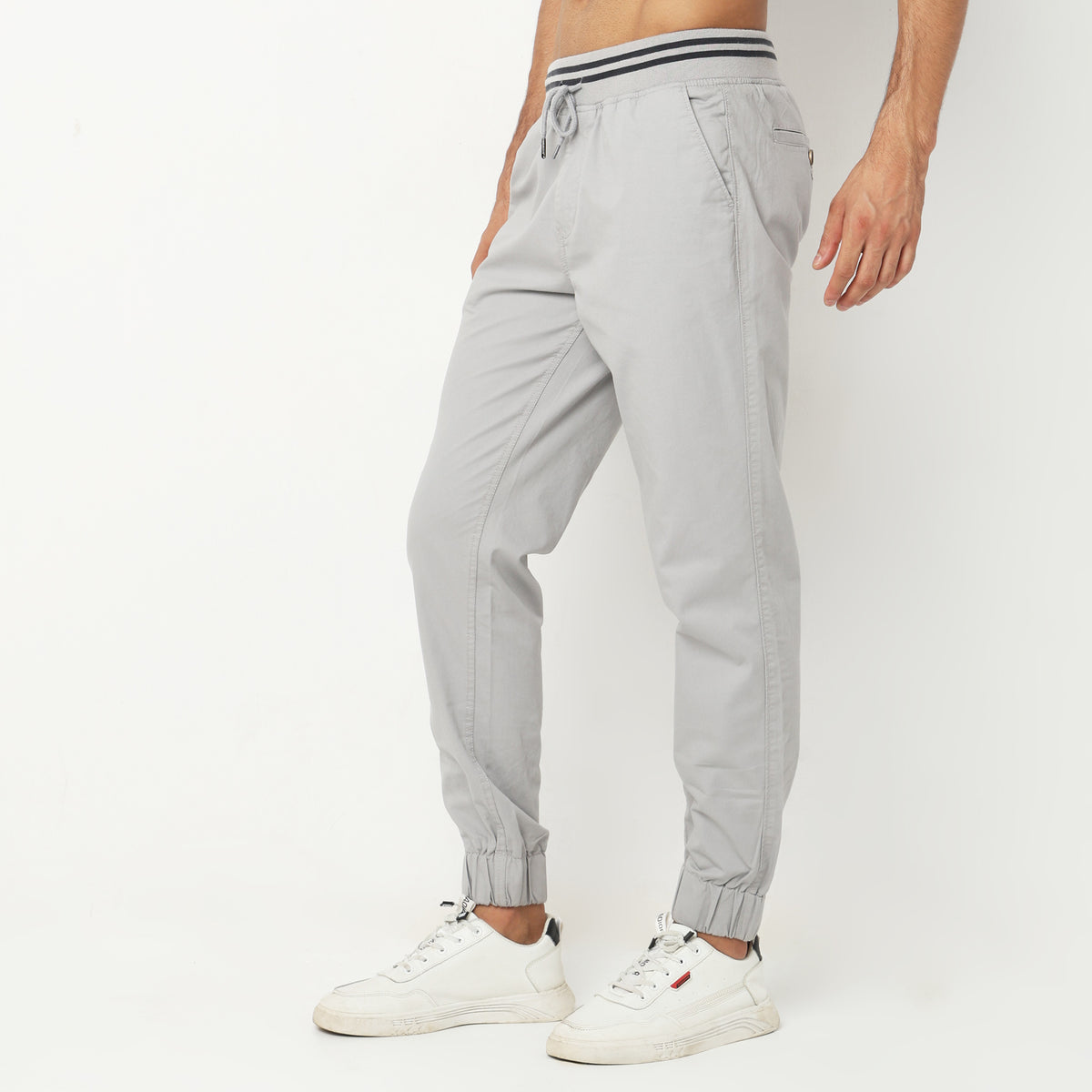 Regular Fit Solid Mid Rise Joggers