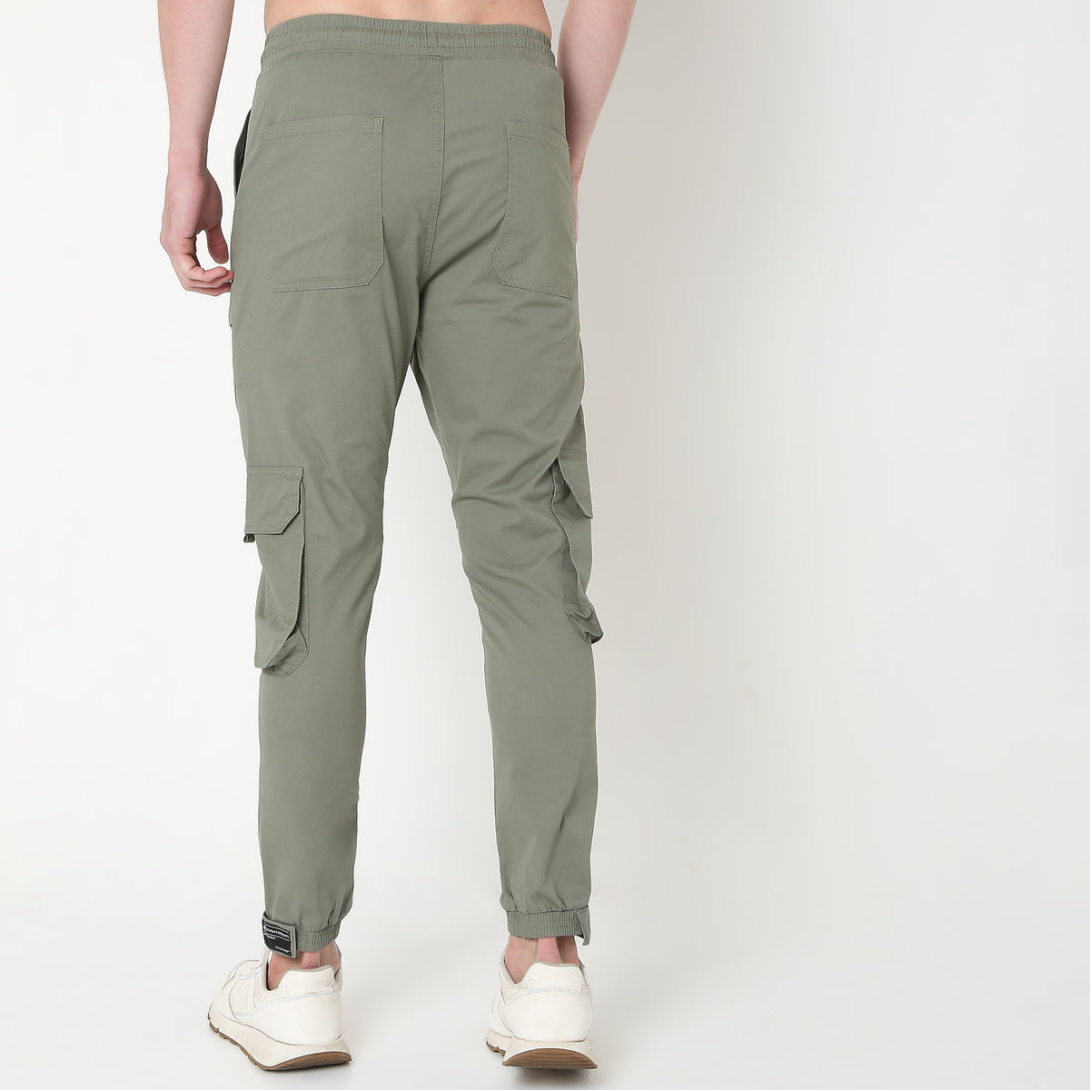 Regular Fit Solid Mid Rise Cargos