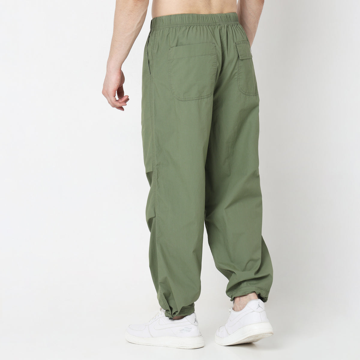 Regular Fit Solid Mid Rise Cargos