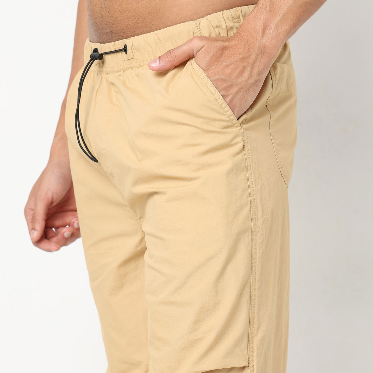 Regular Fit Solid Mid Rise Cargos