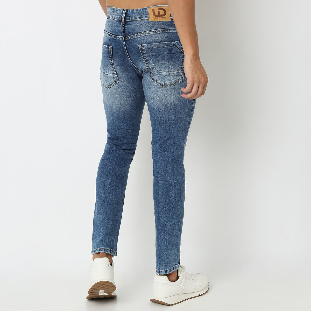 Regular Fit Solid Mid Rise Jeans