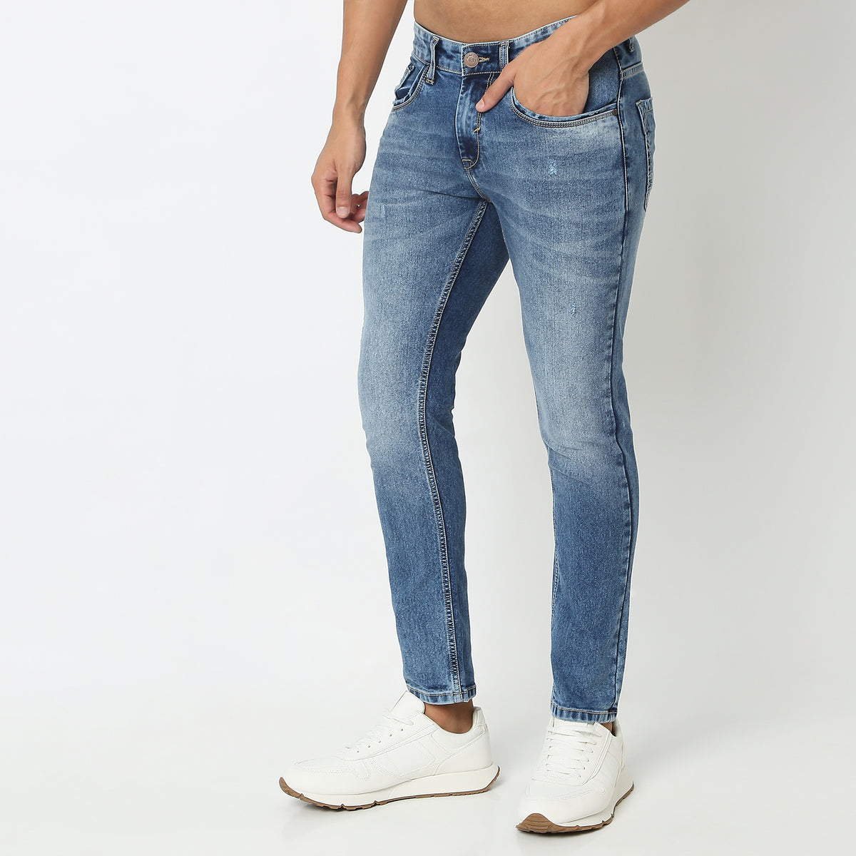 Regular Fit Solid Mid Rise Jeans