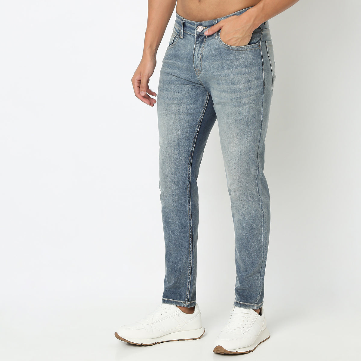 Regular Fit Solid Mid Rise Jeans