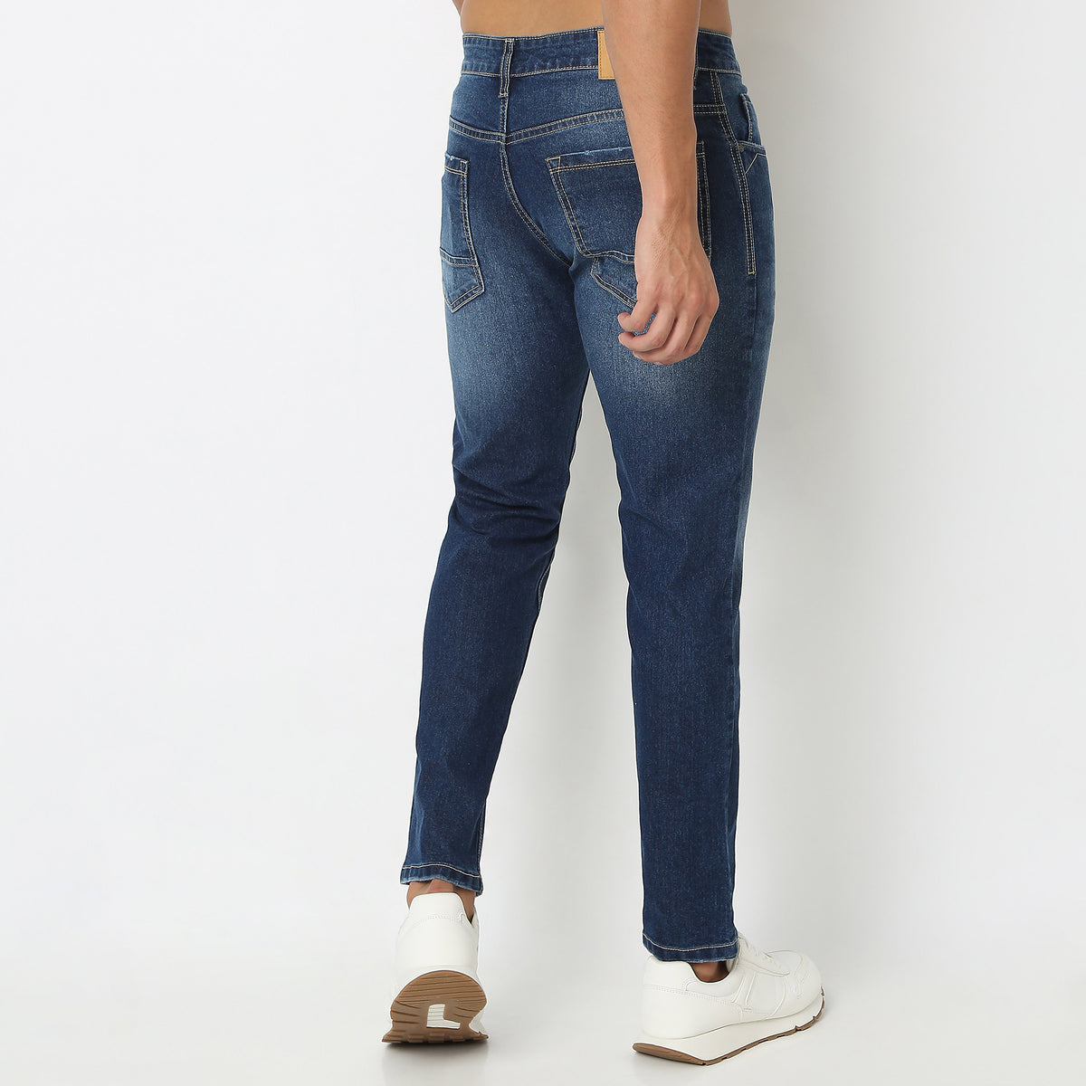 Regular Fit Solid Mid Rise Jeans