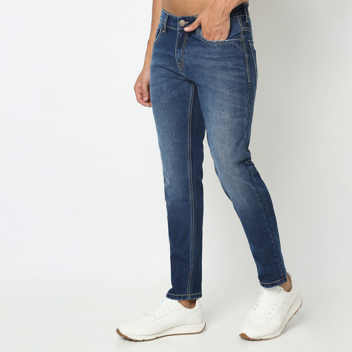 Regular Fit Solid Mid Rise Jeans