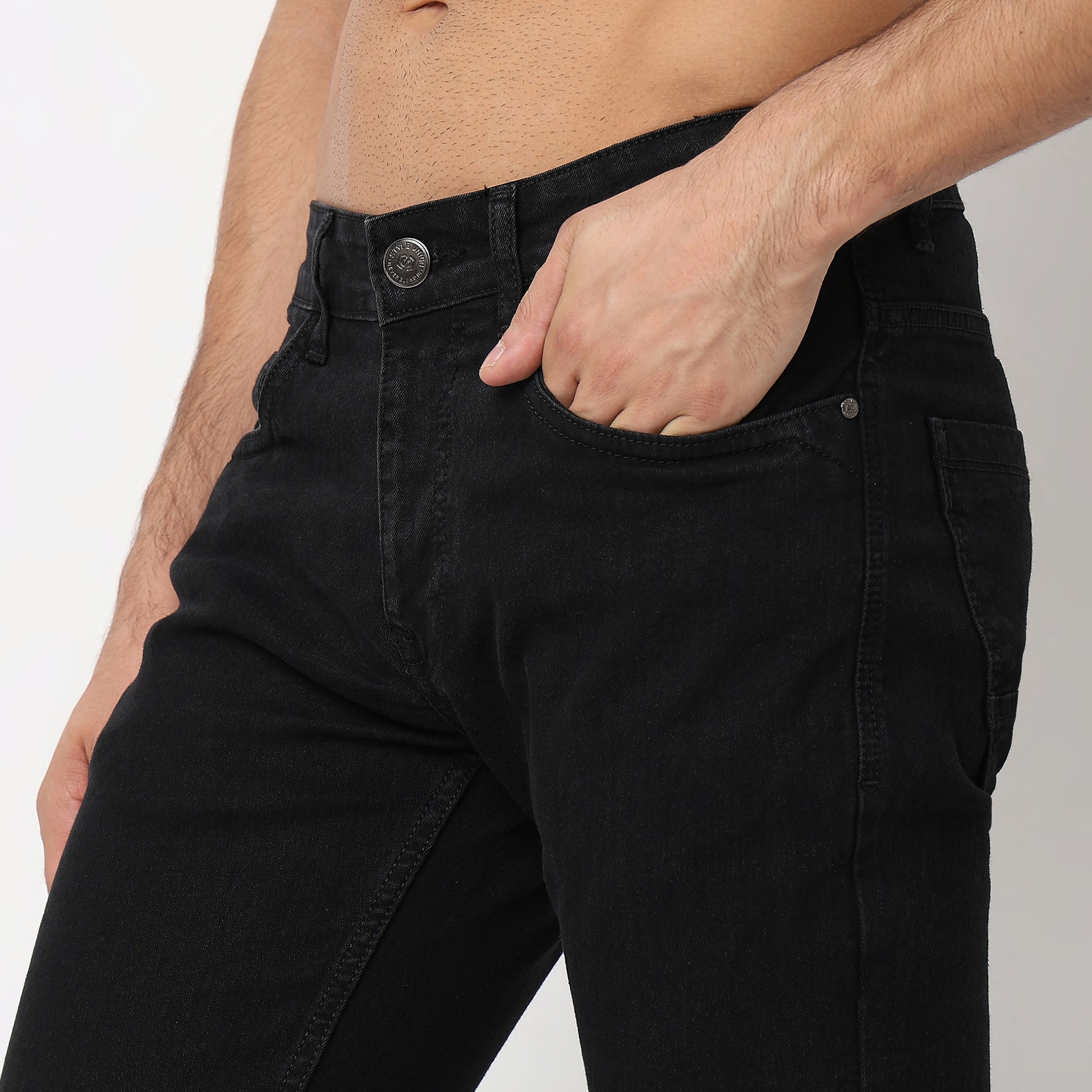 Regular Fit Solid Mid Rise Jeans